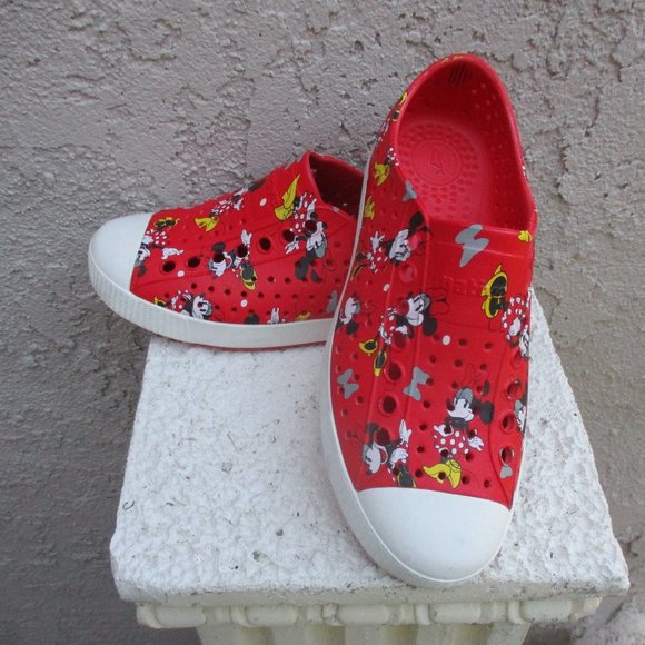 NWOT NATIVE DISNEY MINNIE MOUSE SHOES ~ 5 LADIES - Picture 2 of 10